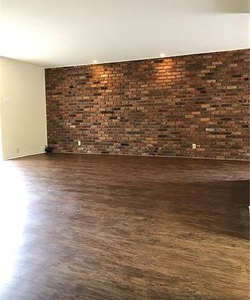 3rd image of 310 Jewel St APT 5B