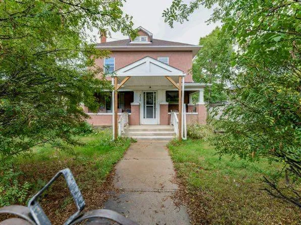 210 1st St W, Drumheller, AB T0J 0Y4