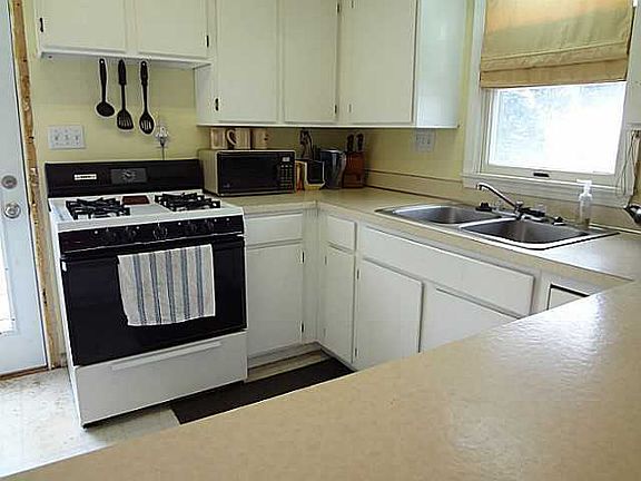 4th image of 6507 S Washington Ave
