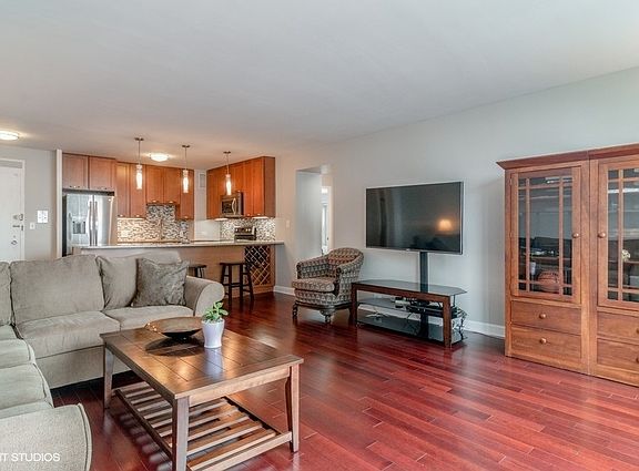 3rd image of 3600 N Lake Shore Dr APT 1515