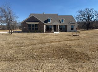 148 Oak Grove Way, Springtown, TX 76082