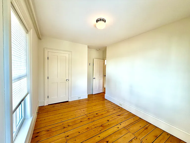 200 Main St #202 — Photo 28