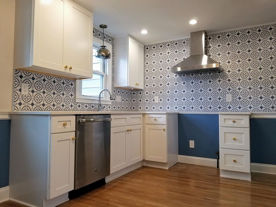 1st image of 72 Canterbury Ln