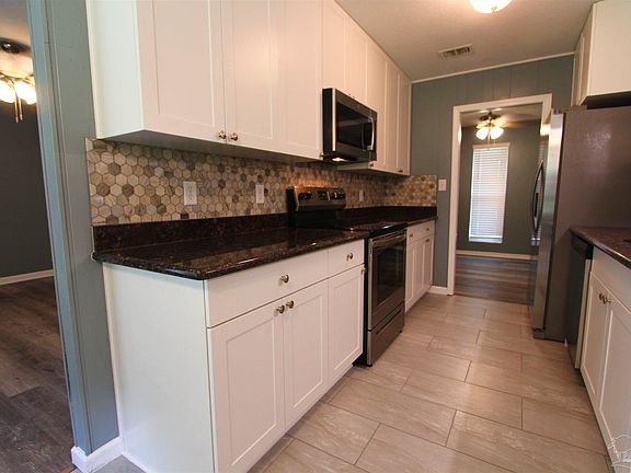 4th image of 1144 Candlewood Cir