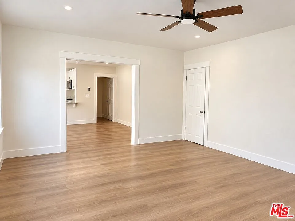 3 bed, 2.0 bath, 1500 sqft, $3,590 — Photo 2