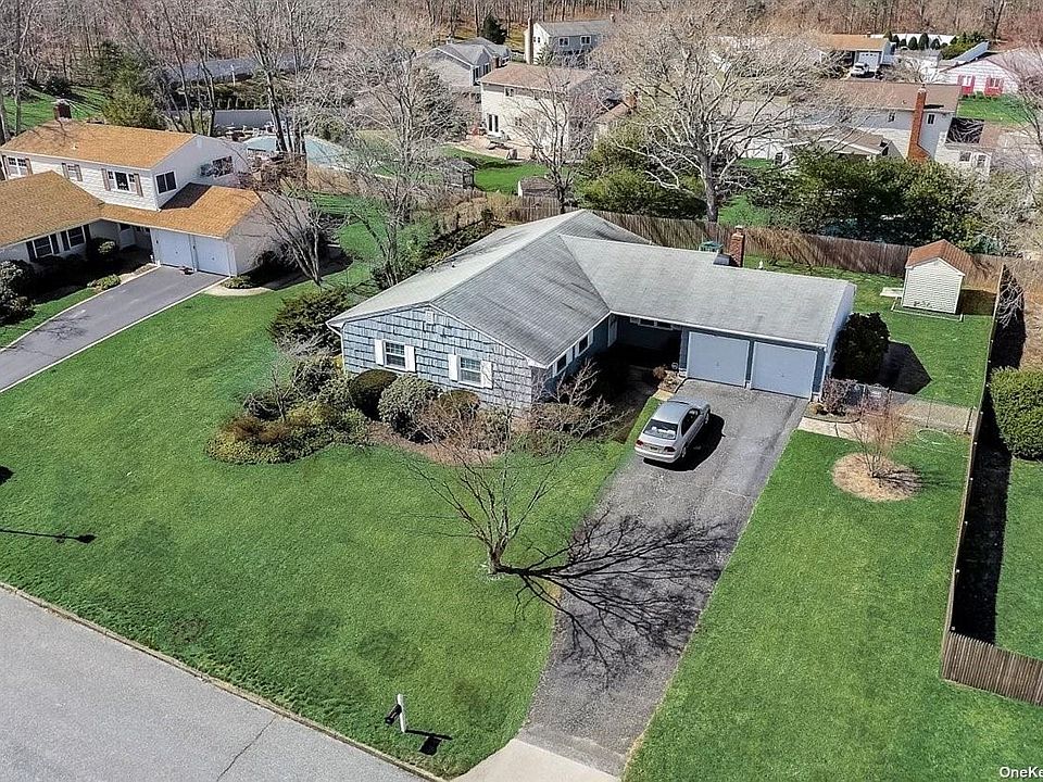1st image of 60 Roberta Ave