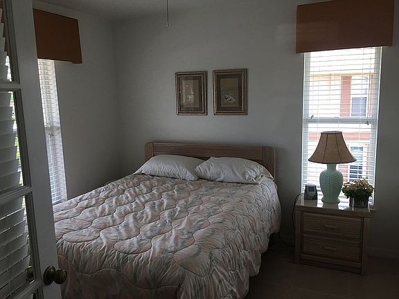 Guest bedroom 