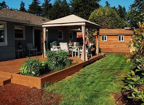 Recessed garden planters