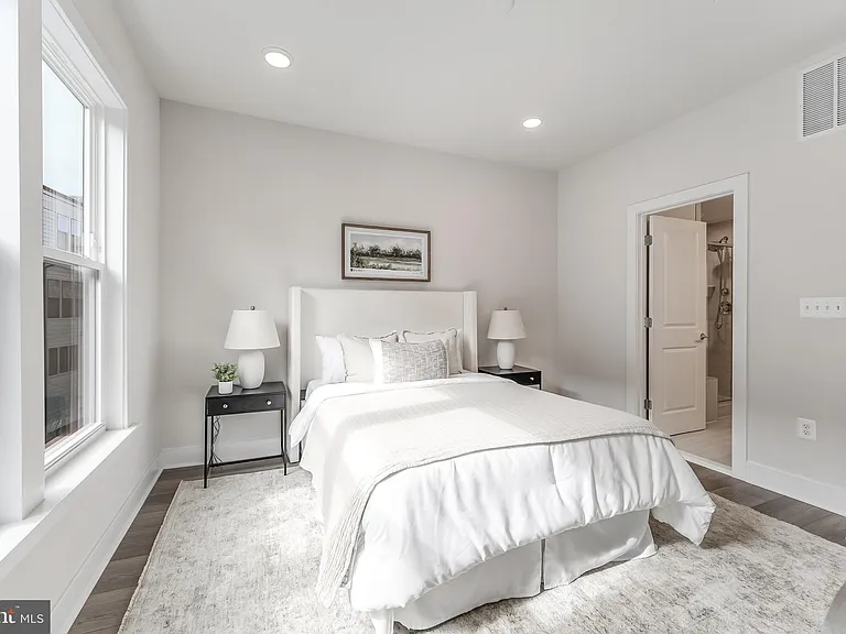 12742 Verdant Way — Photo 32