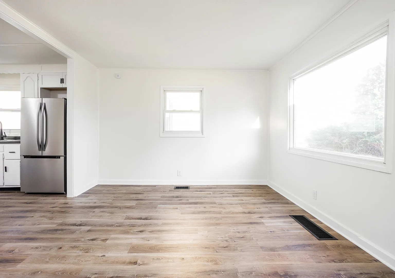 Beautifully renovated home — Photo 4