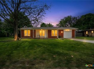 104 S Meadow Dr, Little River Academy, TX 76554