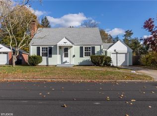62 Mystic Dr, Warwick, RI 02889