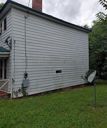 3rd image of 213 Mars St