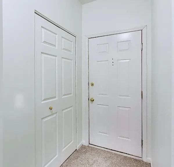 3317 Stratford Ct #3F — Photo 3
