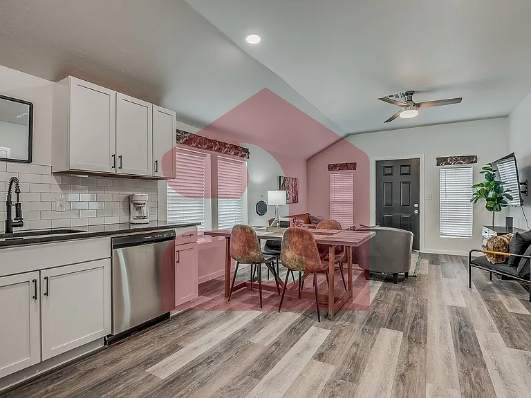208 E Mosier St — Photo 29