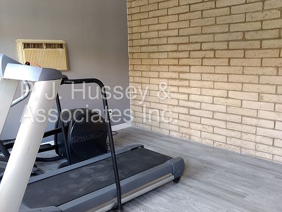 5th image of 1014 S Farmer Ave APT 5