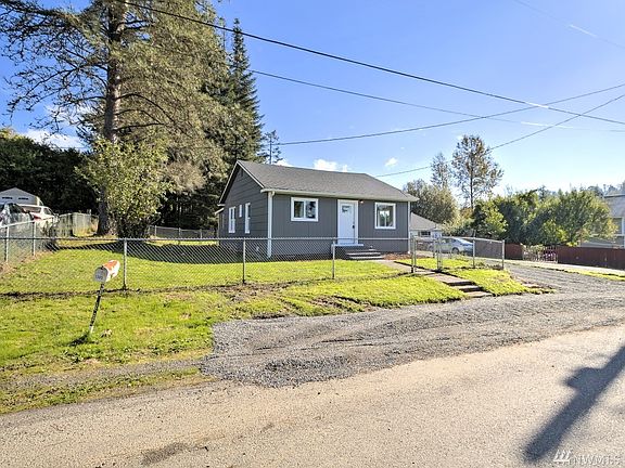2nd image of 1304 Rhobina St