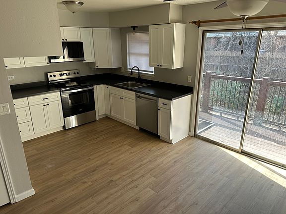 3rd image of 4715 SE Adams Blvd APT 942C