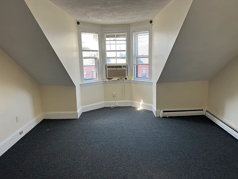 672 Massachusetts Ave #5 — Photo 4