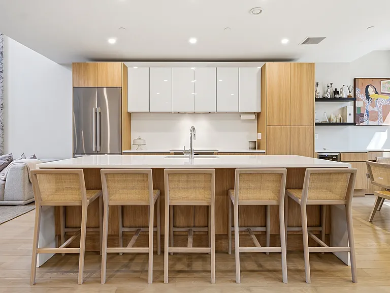 277 Greene Ave #TWNHS — Photo 9