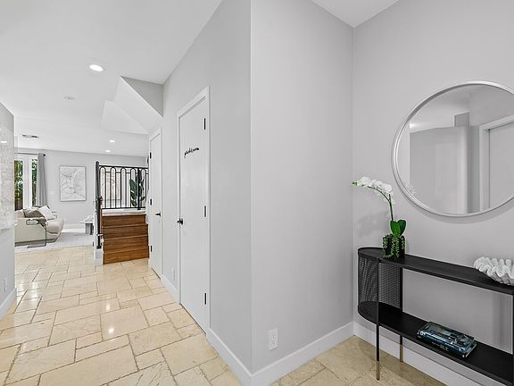 5th image of 1315 NE 1st Street #2