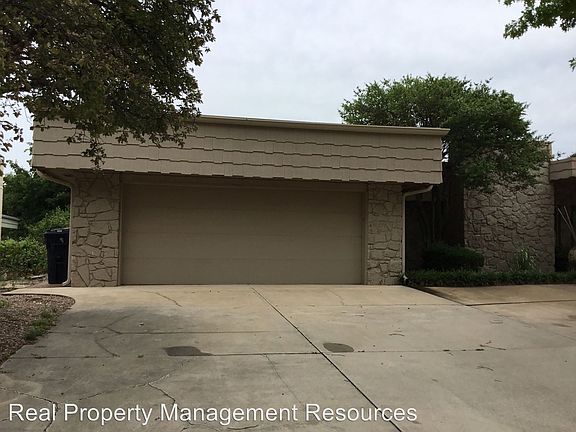 3rd image of 12932 Green Valley Dr