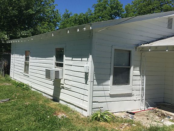 5th image of 1101 S Grand Ave