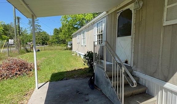 4th image of 331 NE Howard St