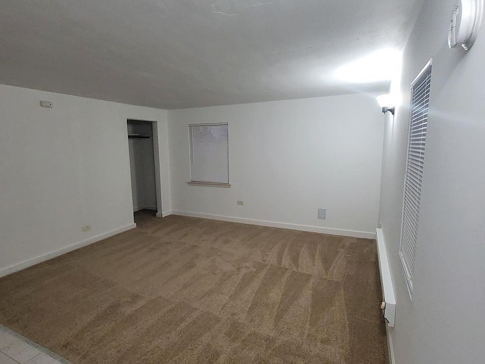 2nd image of 511 W Ridgeland Ave #2