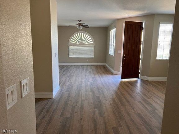 3rd image of 11276 Campanile St
