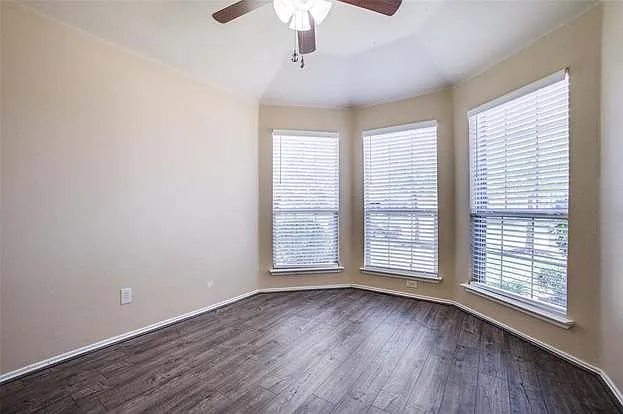 136 Meadow Crest Dr — Photo 32