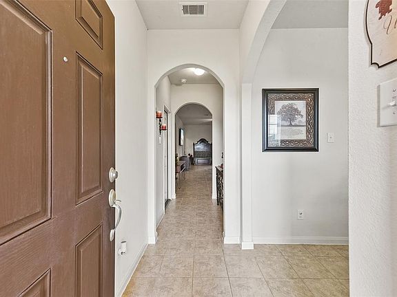 3rd image of 1009 Thunder Field Drive