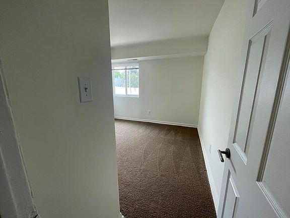 2nd image of 852 Barnaby St SE #832-204