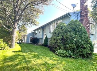 40 Oak Knoll Rd, Worcester, MA 01609