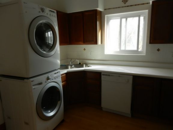 4th image of 2507 N Sawyer Ave #2F