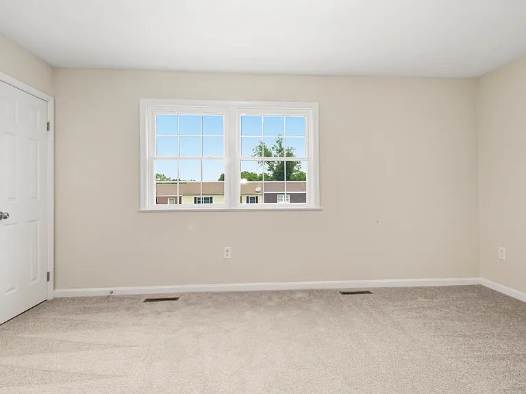 206 Ash Hollow Dr — Photo 13