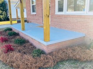 204 Morrison St, Pembroke, NC 28372