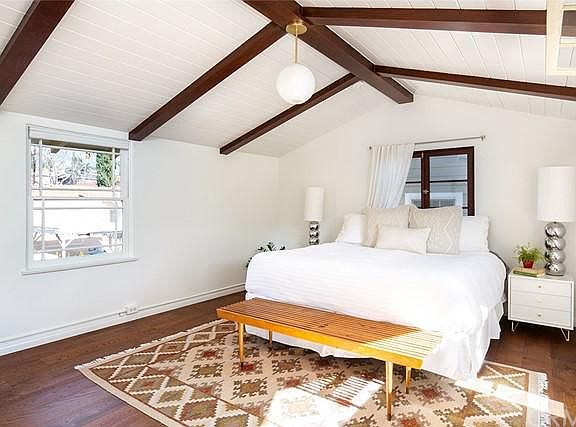2nd image of 3059 Piedmont Ave