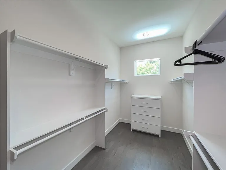 2404 Saint Charles St — Photo 19