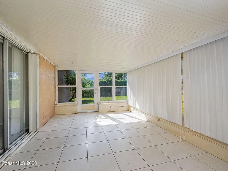 608 Sacre Coeur Dr — Photo 16
