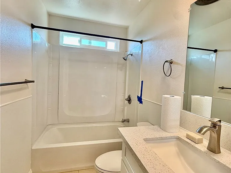 621 N Alhambra Ave — Photo 11