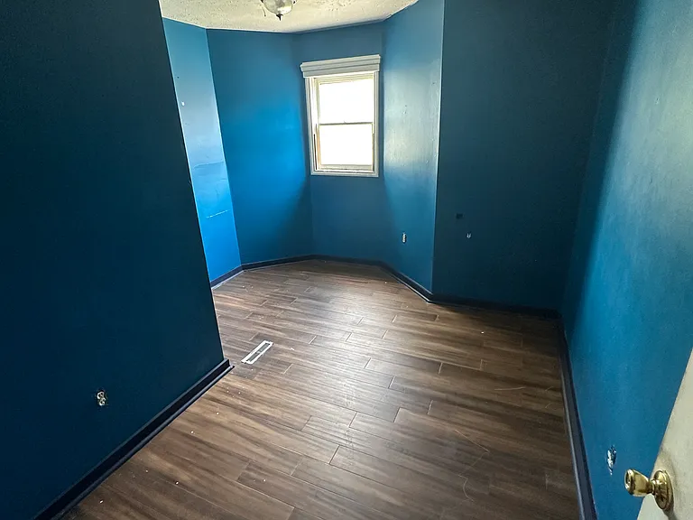 802 W 9th St #UP — Photo 11