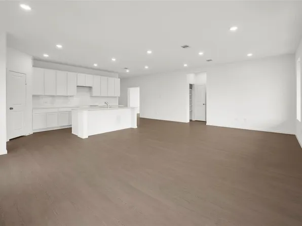 201 Orchard Cv, Snook, TX 77879