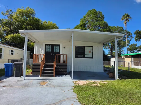 9814 Oaks St, Tampa, FL 33635