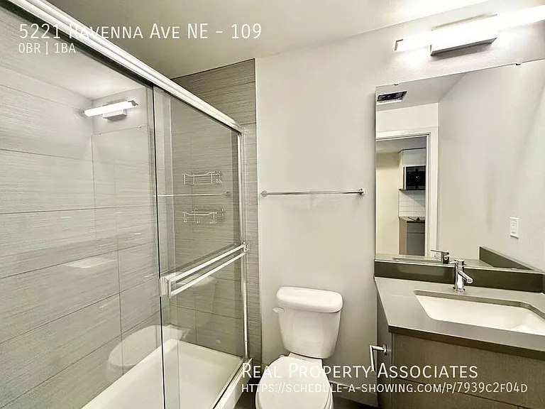 5221 Ravenna Ave NE — Photo 9