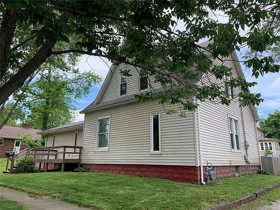 2nd image of 211 E South Ave