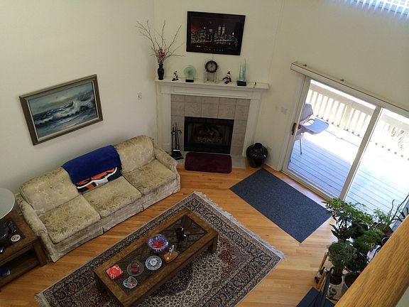 3rd image of 115 Commons Dr #0