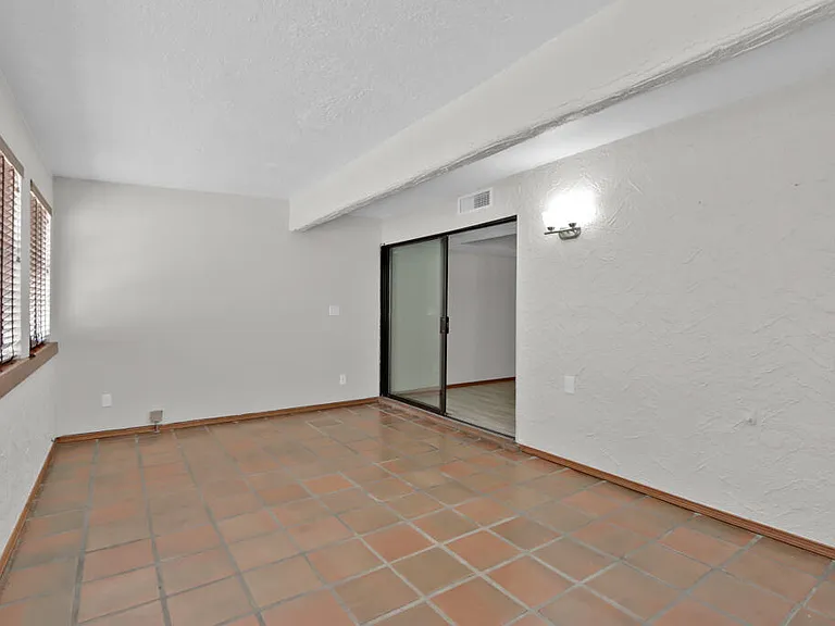 730 N Resler Dr #B — Photo 38