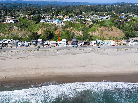 2nd image of 407 Beach Dr