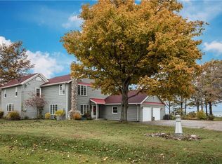 12516 E Lake Rd, North East, PA 16428